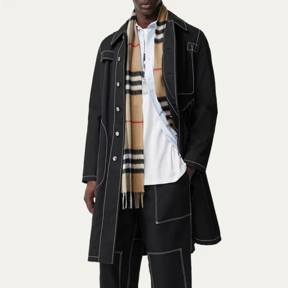 Burberry giant check cashmere scarf (NWT)